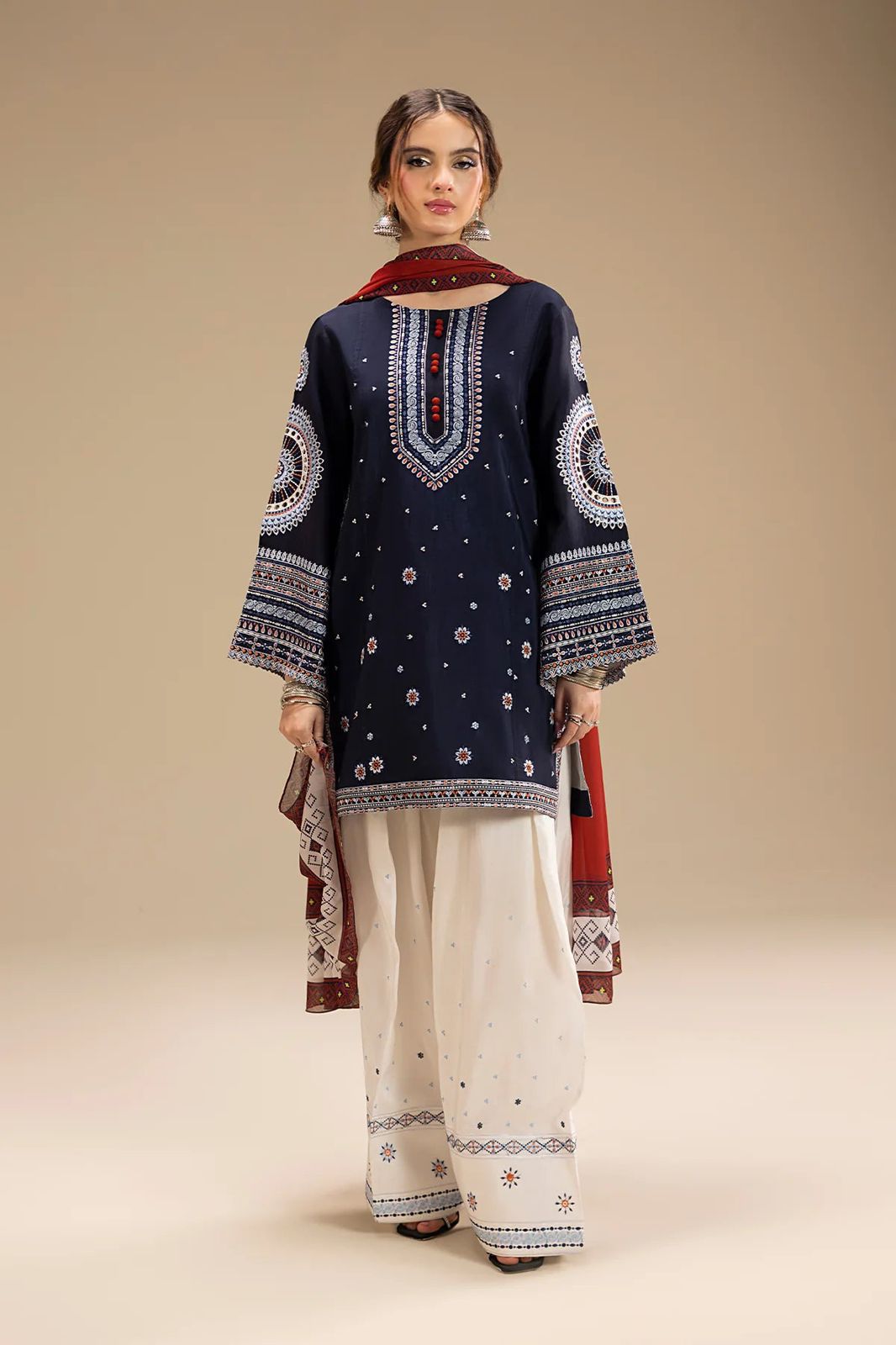 HIT & TRENDY DHANAK WOOL EMBROIDERED 3PC
