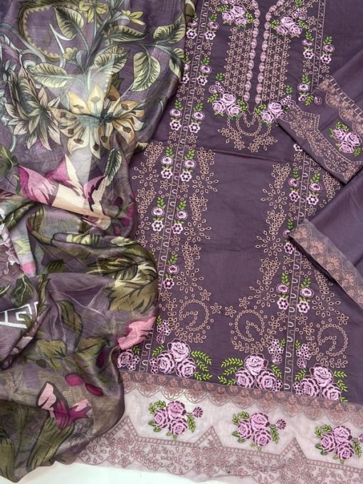 Heavy Embroidered 3PC dhanak Suit – winter 2025 Collection